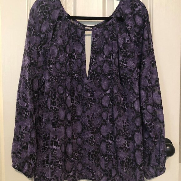 Lane Bryant purple/black peep shoulder v neck open front/back blouse size 18 - Picture 1 of 5